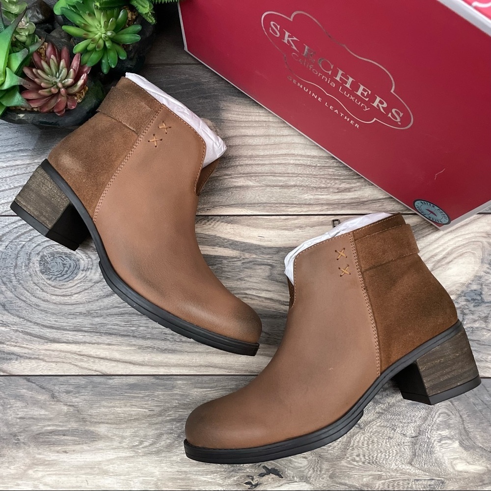 NIB Skechers Fleek Waterproof Leather Ankle Boot